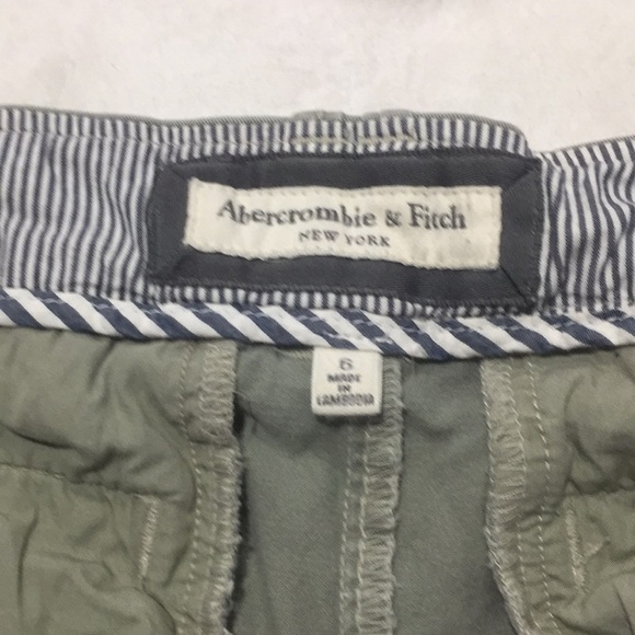 Shorts - Picture 3 of 3